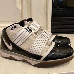 Lebrone James Nike 2009 DREAM zoom